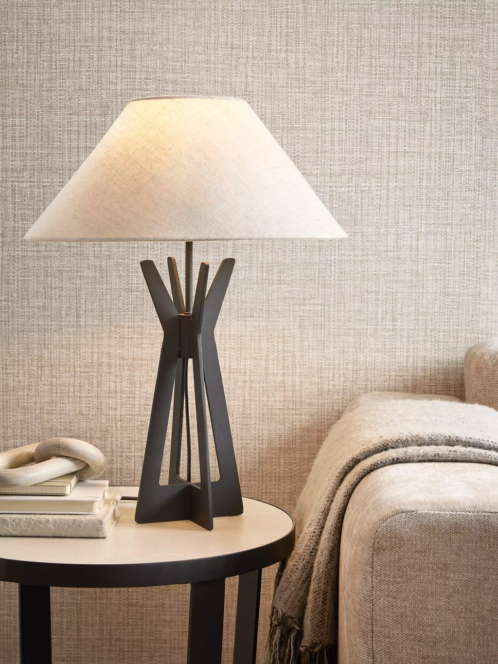 Carette Table Lamp