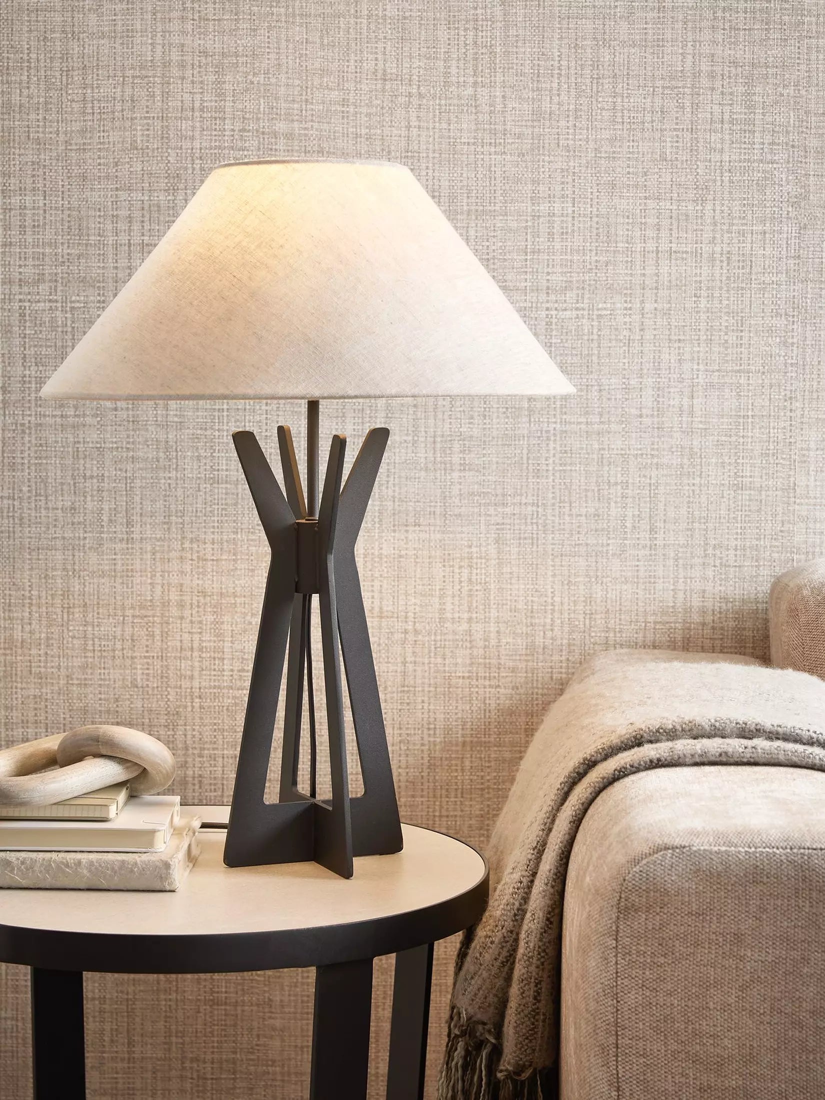Carette Table Lamp